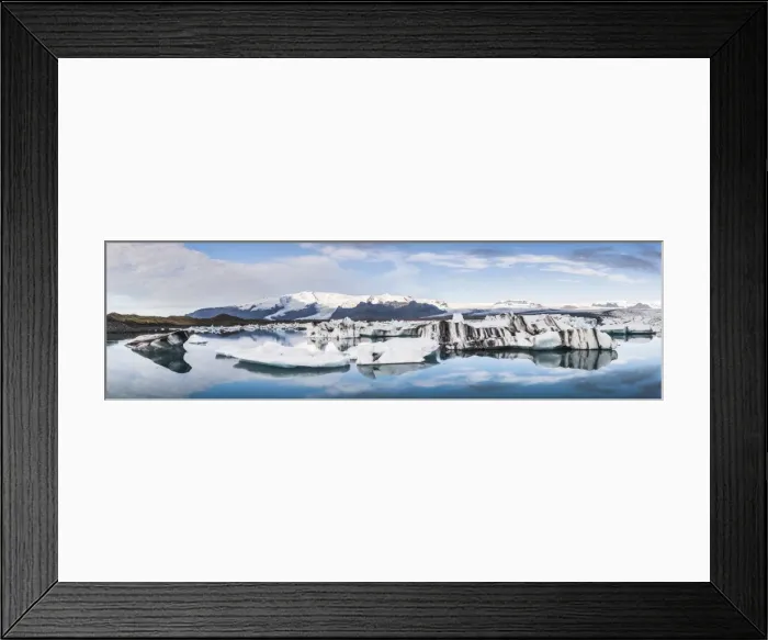 Framed Print : Jokulsarlon Glacier Lagoon, a glacial lake filled with icebergs in South East Iceland Framed Print : Jokulsarlon Glacier Lagoon, a glacial lake filled with icebergs in South East Iceland