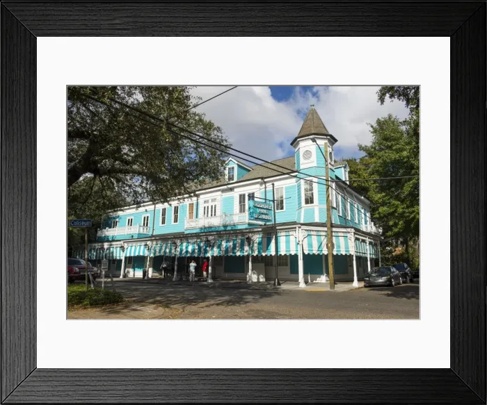 Framed Print : Historical house in the garden district, New Orleans, Louisiana, United States of America Framed Print : Historical house in the garden district, New Orleans, Louisiana, United States of America