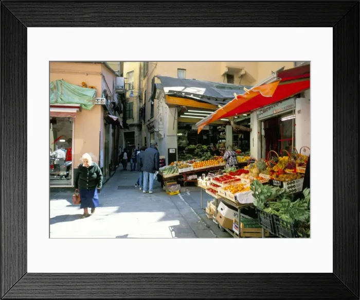 Framed Print : Centre, Genoa (Genova) Framed Print : Centre, Genoa (Genova)