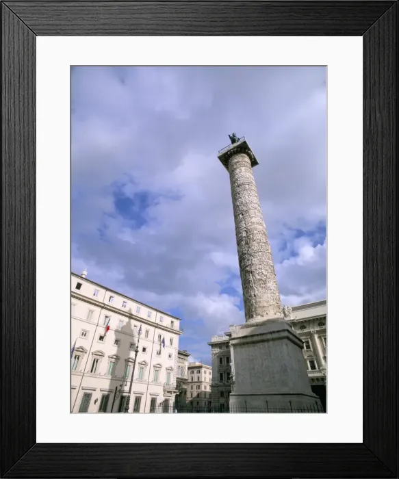Framed Print : Piazza Colonna Framed Print : Piazza Colonna