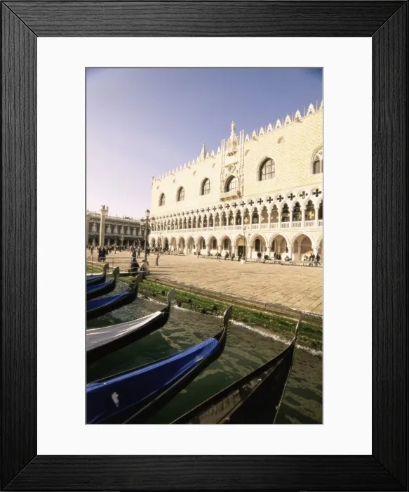 Framed Print : Gondolas in front of the Palazzo Ducale (Doges [palace) Framed Print : Gondolas in front of the Palazzo Ducale (Doges [palace)
