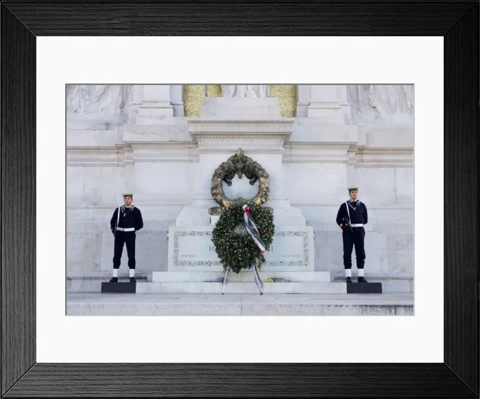 Framed Print : The Tomb of the Unknown Soldier Framed Print : The Tomb of the Unknown Soldier