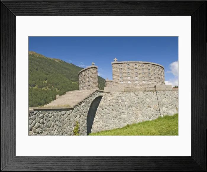 Framed Print : WW2 Memorial to Italian dead Framed Print : WW2 Memorial to Italian dead