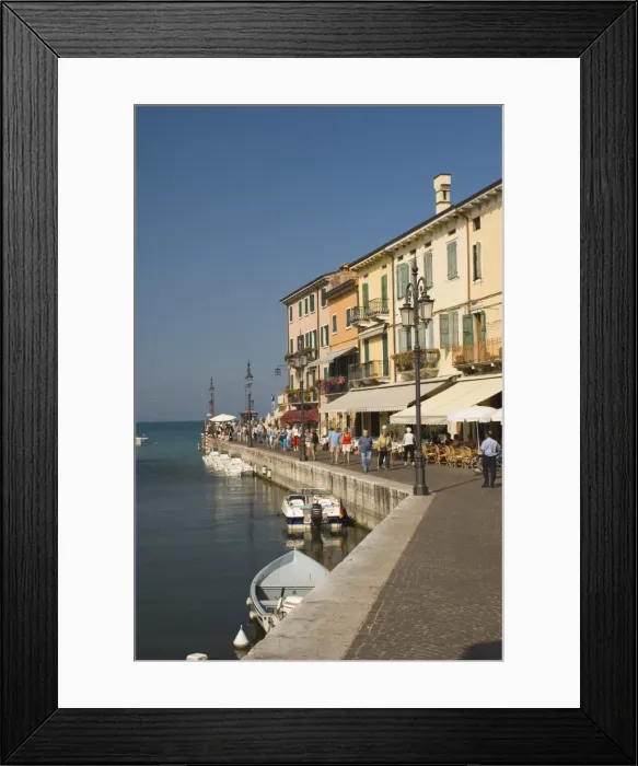 Framed Print : Harbourside