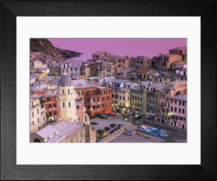 Framed Print : Vernazza village and harbour at dusk Framed Print : Vernazza village and harbour at dusk