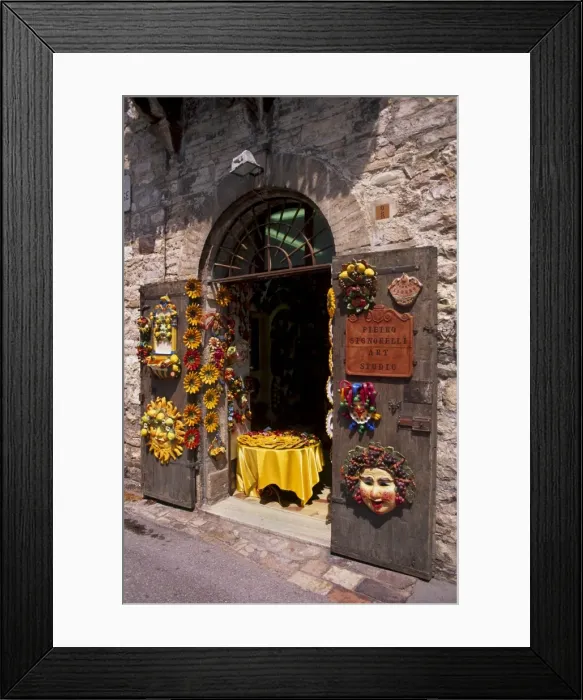 Framed Print : Artists shop Framed Print : Artists shop