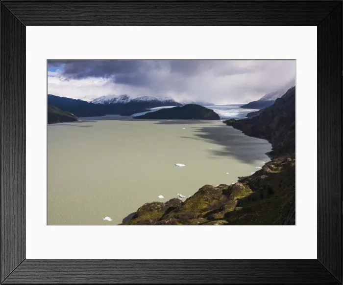 Framed Print : Grey Lake (Lago Grey) and Grey Glacier (Glaciar Grey), Torres del Paine National Park Framed Print : Grey Lake (Lago Grey) and Grey Glacier (Glaciar Grey), Torres del Paine National Park