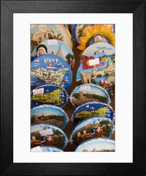 Framed Print : Souvenirs, Ortygia