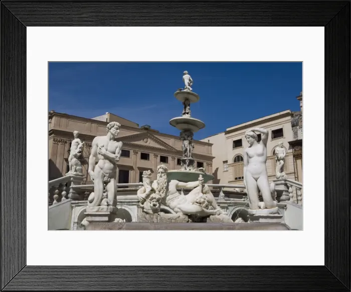 Framed Print : Statues and the Fontana Pretoria Framed Print : Statues and the Fontana Pretoria