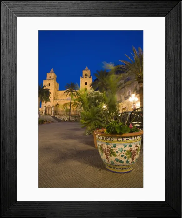 Framed Print : Cathedral, Piazza Duomo in the evening