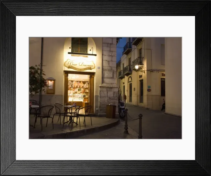 Framed Print : Bar, Piazza Duomo Framed Print : Bar, Piazza Duomo