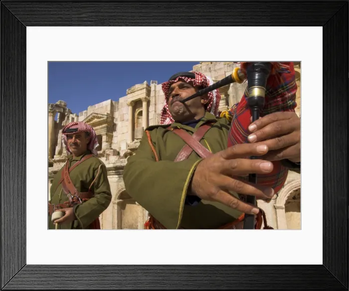 Framed Print : Two Jordanian soldiers in traditional dress playing Framed Print : Two Jordanian soldiers in traditional dress playing