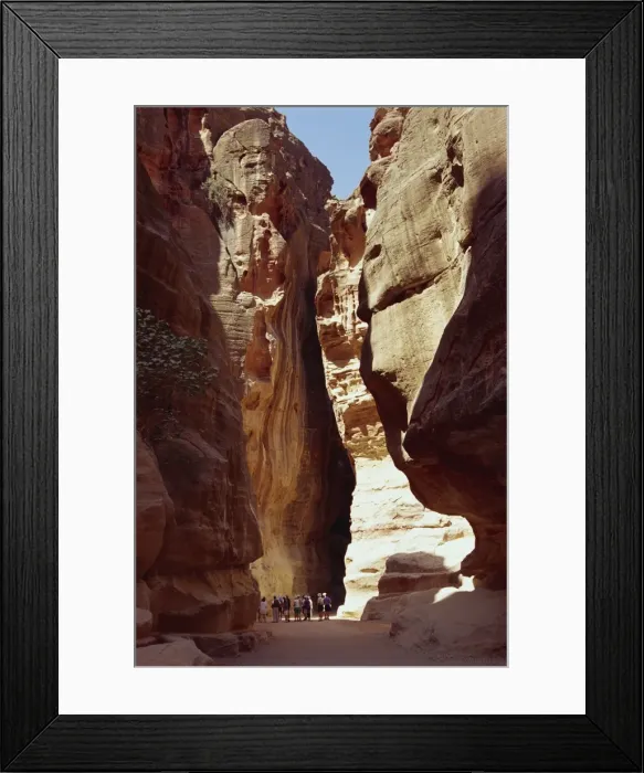 Framed Print : The Siq, narrow entrance between rock cliffs Framed Print : The Siq, narrow entrance between rock cliffs