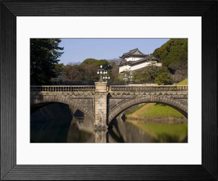 Framed Print : Imperial Palace and the decorative Niju-bashi bridge Framed Print : Imperial Palace and the decorative Niju-bashi bridge