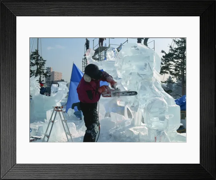 Framed Print : Ice sculptor at work Framed Print : Ice sculptor at work