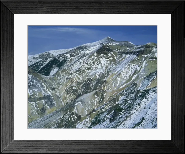 Framed Print : The snow capped Daisetsuzan Mountains on Hokkaido Framed Print : The snow capped Daisetsuzan Mountains on Hokkaido