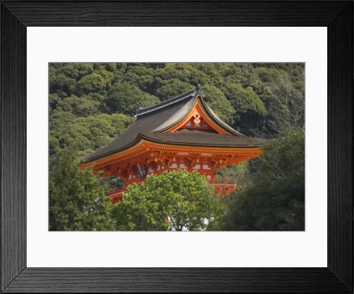 Framed Print : View of main entrance torii to the Kiyomizudera temple Framed Print : View of main entrance torii to the Kiyomizudera temple