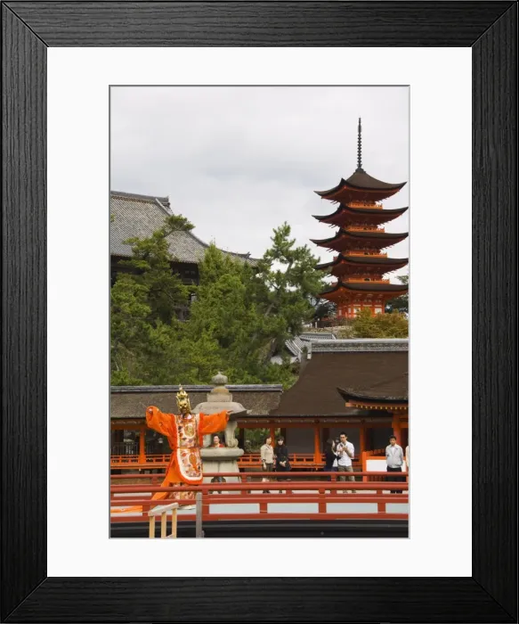 Framed Print : A Wedding Ceremony dance performer in front of Senjokaku Framed Print : A Wedding Ceremony dance performer in front of Senjokaku