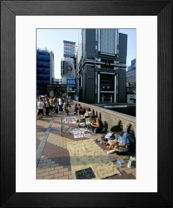 Framed Print : Pedestrian bridge with street traders on the Dotombori Framed Print : Pedestrian bridge with street traders on the Dotombori