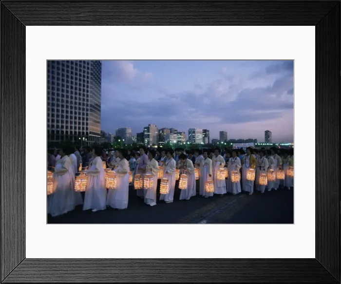 Framed Print : Lantern parade at beginning of Buddhas birthday evening