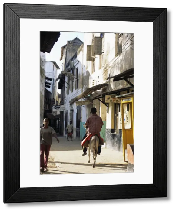 Framed Print : Street scene