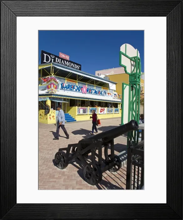 Framed Print : Store on Wathey Square, Philipsburg, St Framed Print : Store on Wathey Square, Philipsburg, St