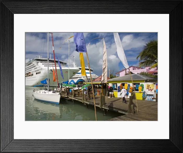 Framed Print : Cruise ships, Heritage Quay, St Framed Print : Cruise ships, Heritage Quay, St