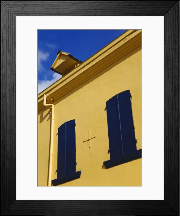Framed Print : Building on Rue Isambert