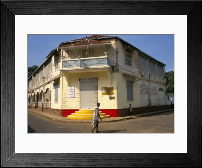 Framed Print : Colonial style building Framed Print : Colonial style building