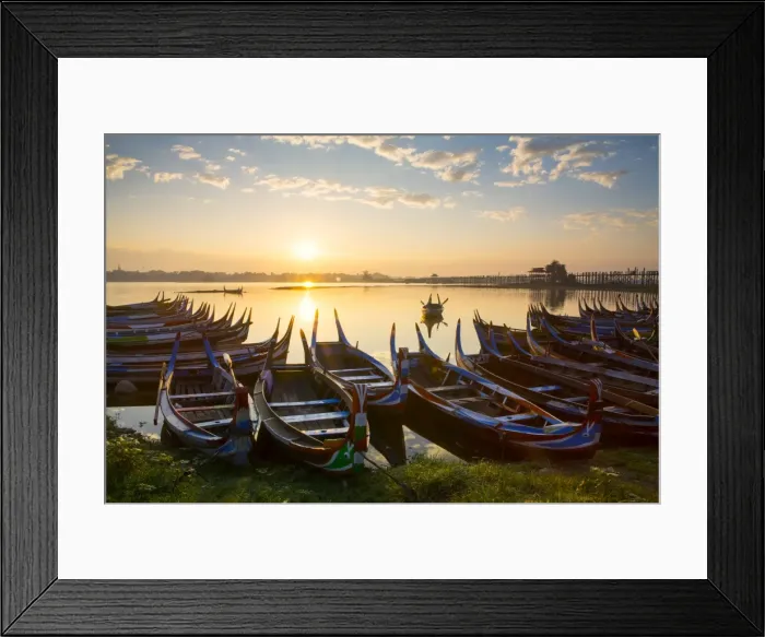 Framed Print : Boats on the Taungthaman Lake near Amarapura with the U Bein teak bridge behind, Mandalay Framed Print : Boats on the Taungthaman Lake near Amarapura with the U Bein teak bridge behind, Mandalay