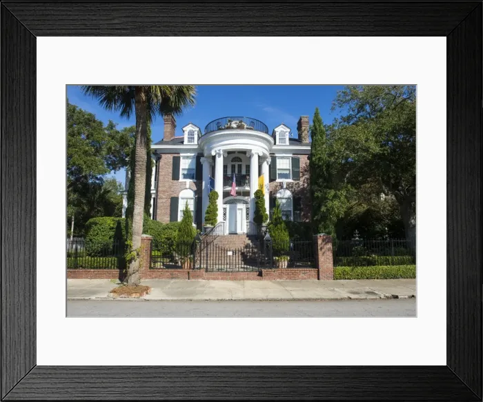 Framed Print : Colonial house in Charleston, South Carolina, United States of America, North America Framed Print : Colonial house in Charleston, South Carolina, United States of America, North America
