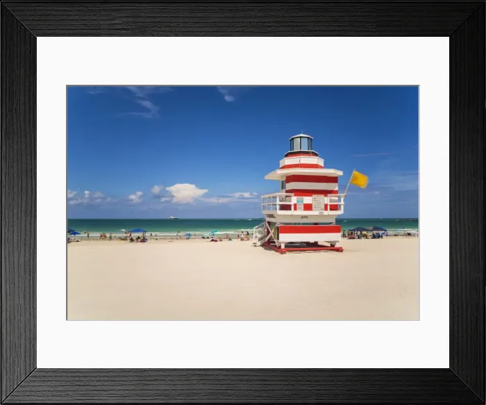 Framed Print : Art Deco style Lifeguard hut on South Beach, Ocean Drive, Miami Beach, Miami, Florida Framed Print : Art Deco style Lifeguard hut on South Beach, Ocean Drive, Miami Beach, Miami, Florida
