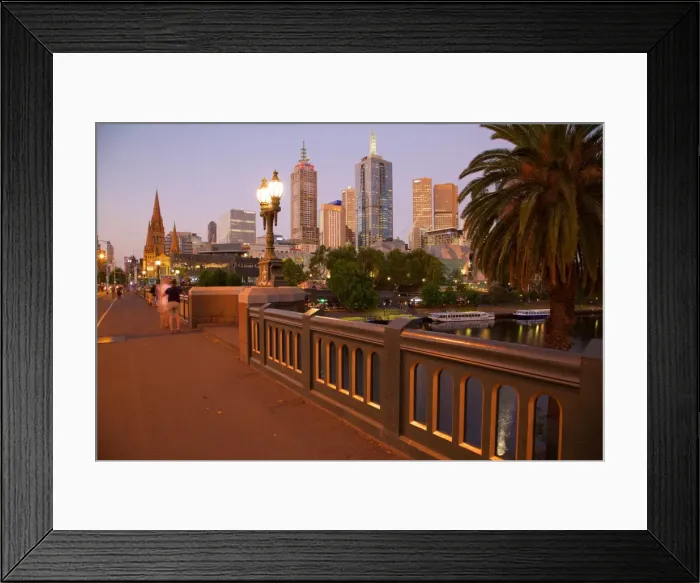 Framed Print : City skyline from Princes Bridge at dusk, Melbourne, Victoria, Australia, Pacific Framed Print : City skyline from Princes Bridge at dusk, Melbourne, Victoria, Australia, Pacific