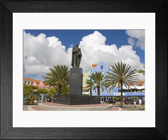 Framed Print : Luis Brion statue Framed Print : Luis Brion statue