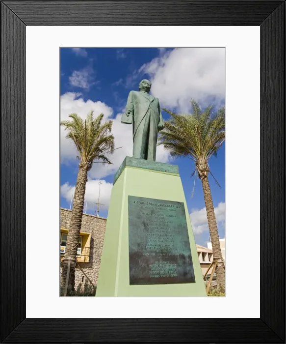 Framed Print : Statue of Doctor Efrain Jonckheer Framed Print : Statue of Doctor Efrain Jonckheer