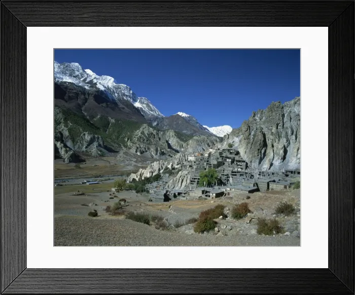 Framed Print : Houses in the village of Braga at 3351m in the Manang Framed Print : Houses in the village of Braga at 3351m in the Manang