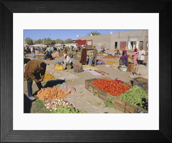 Framed Print : Market in Ouarzazate