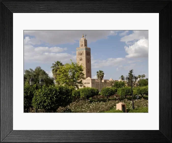 Framed Print : The Koutoubia minaret rises up from the heart of Framed Print : The Koutoubia minaret rises up from the heart of
