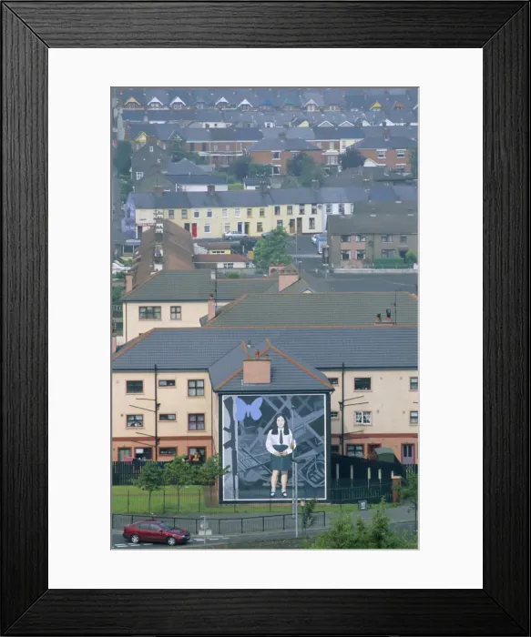 Framed Print : Catholic quarter of the City of Derry Framed Print : Catholic quarter of the City of Derry