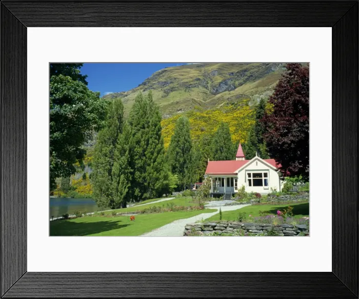 Framed Print : Watter Peak Homestead near Queenstown Framed Print : Watter Peak Homestead near Queenstown