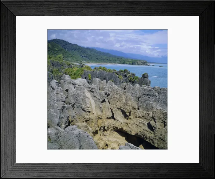 Framed Print : The Pancake Rocks at Punakaiki Framed Print : The Pancake Rocks at Punakaiki