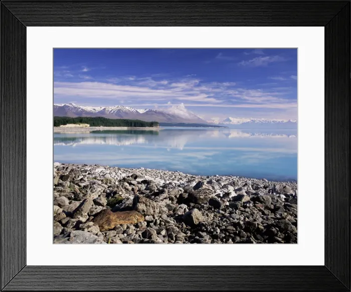 Framed Print : Mount Cook (Aoraki) viewed across Lake Pukaki Framed Print : Mount Cook (Aoraki) viewed across Lake Pukaki