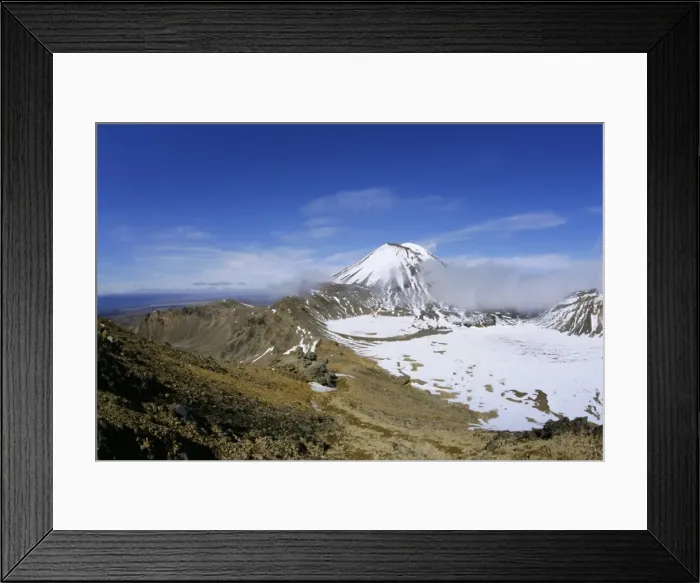 Framed Print : Mount. Ngauruhoe and South Crater Framed Print : Mount. Ngauruhoe and South Crater