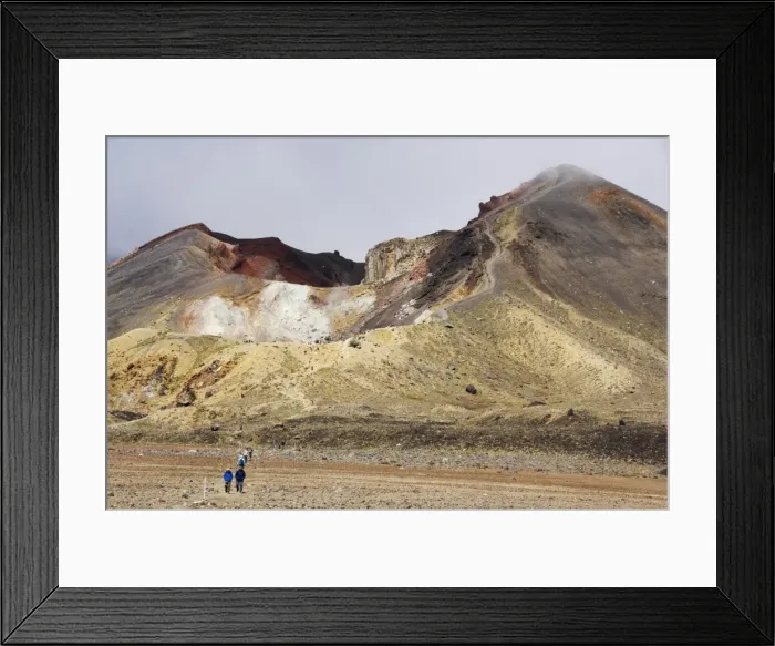 Framed Print : Hikers at Red Crater on the Tongariro Crossing Framed Print : Hikers at Red Crater on the Tongariro Crossing