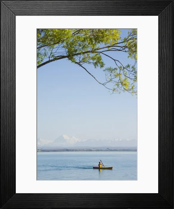 Framed Print : Kayaking on Lake Benmore with Aoraki (Mount Cook) Framed Print : Kayaking on Lake Benmore with Aoraki (Mount Cook)