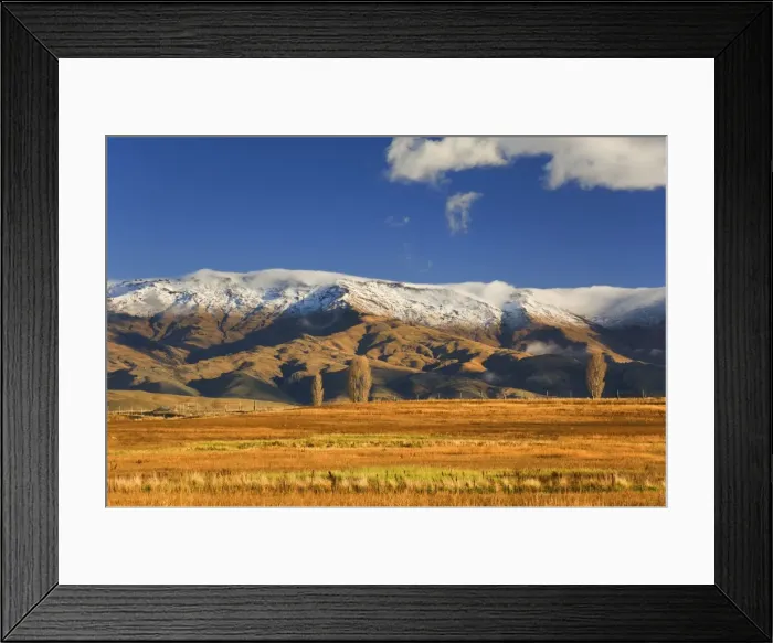 Framed Print : Farmland and Dunstan Range Framed Print : Farmland and Dunstan Range