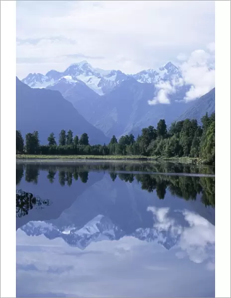 Mountains of the Southern Alps reflected in Lake Matheson