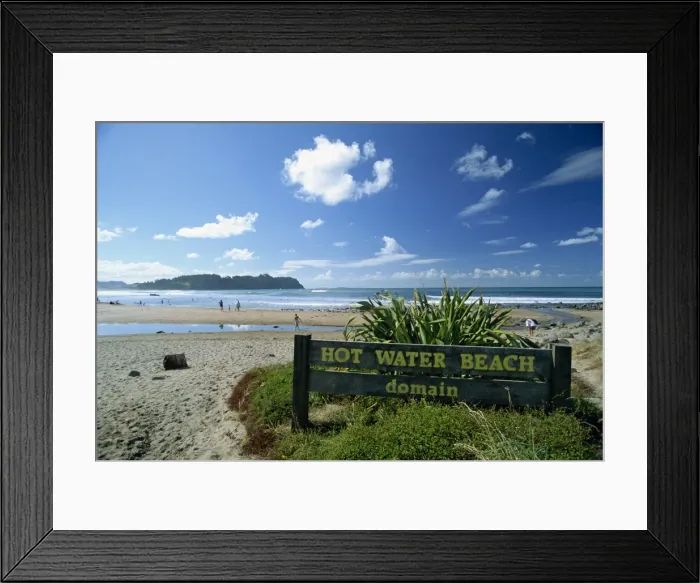 Framed Print : Hot Water Beach on the east coast of the Coromandel Peninsula Framed Print : Hot Water Beach on the east coast of the Coromandel Peninsula