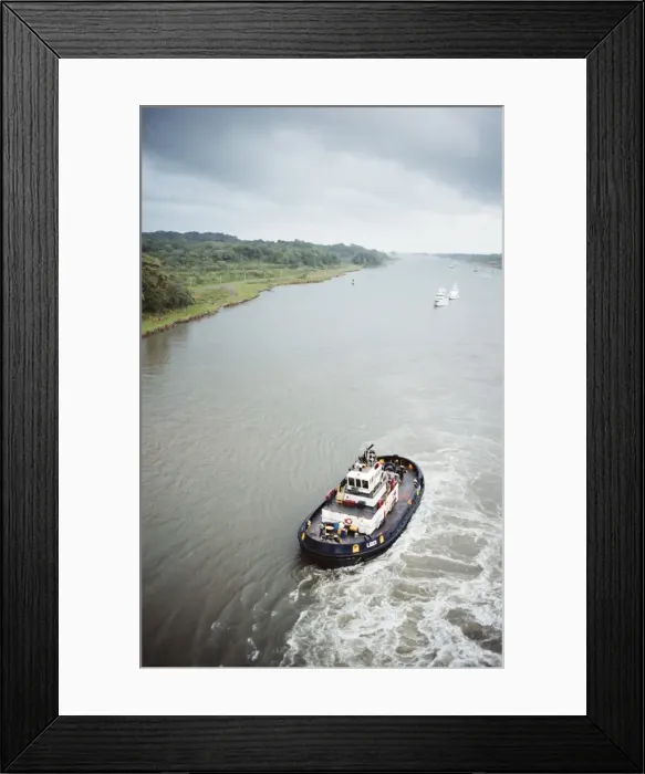 Framed Print : Manoeuvering tugs Framed Print : Manoeuvering tugs