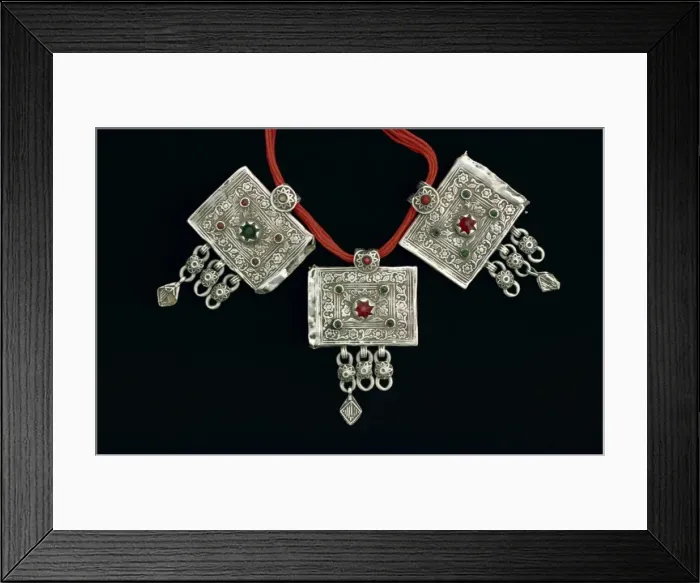 Framed Print : Silver Baluchi necklace Framed Print : Silver Baluchi necklace